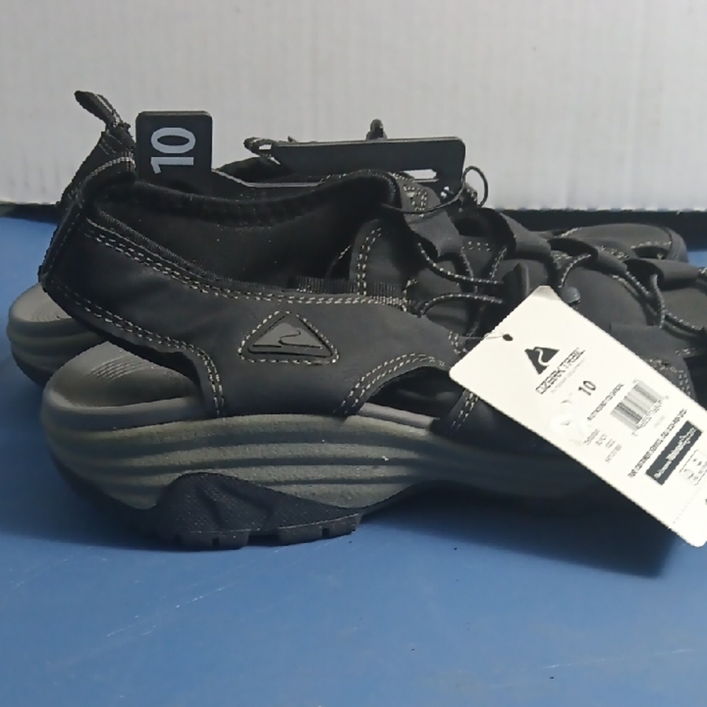 Ozark Trail Women's  Black and Gray Sandals
